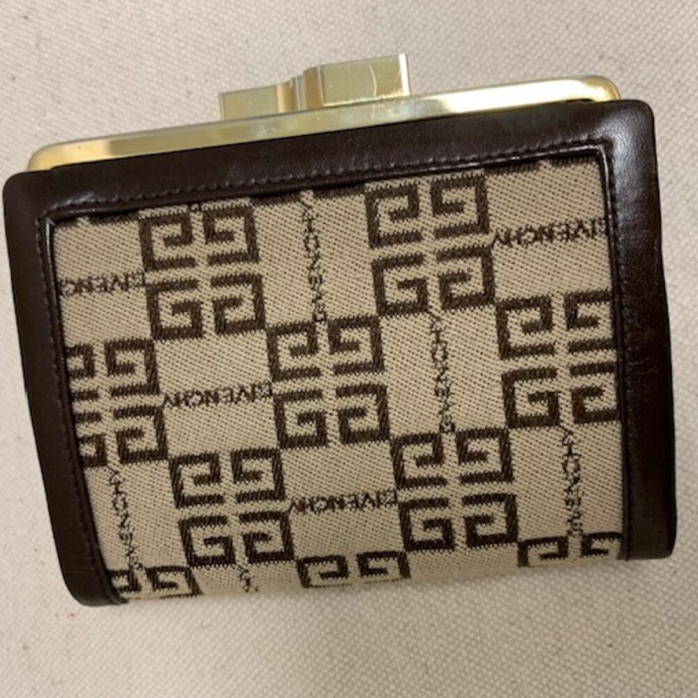 Vintage Givenchy 4g monogram jacquard design brown wallet with coin purse - Picture 2 of 15